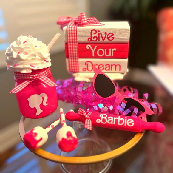 💗Adorable Tier Tray Faux Barbie Decor💗 - Picture 2 of 2